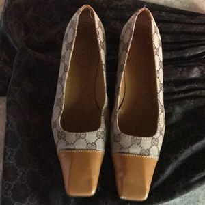 Gucci Logo Square Toe Pump With Kitten Heel.